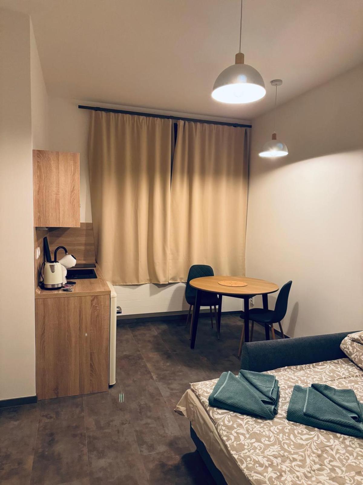 Pearl Bee Deluxe Suites Plzen Exterior photo