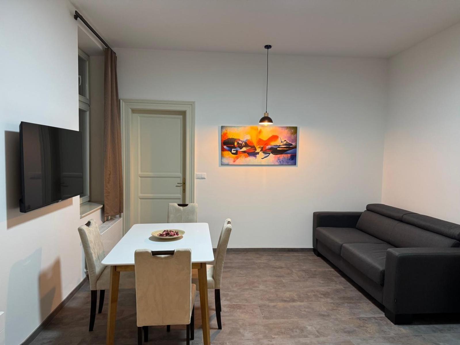 Pearl Bee Deluxe Suites Plzen Exterior photo